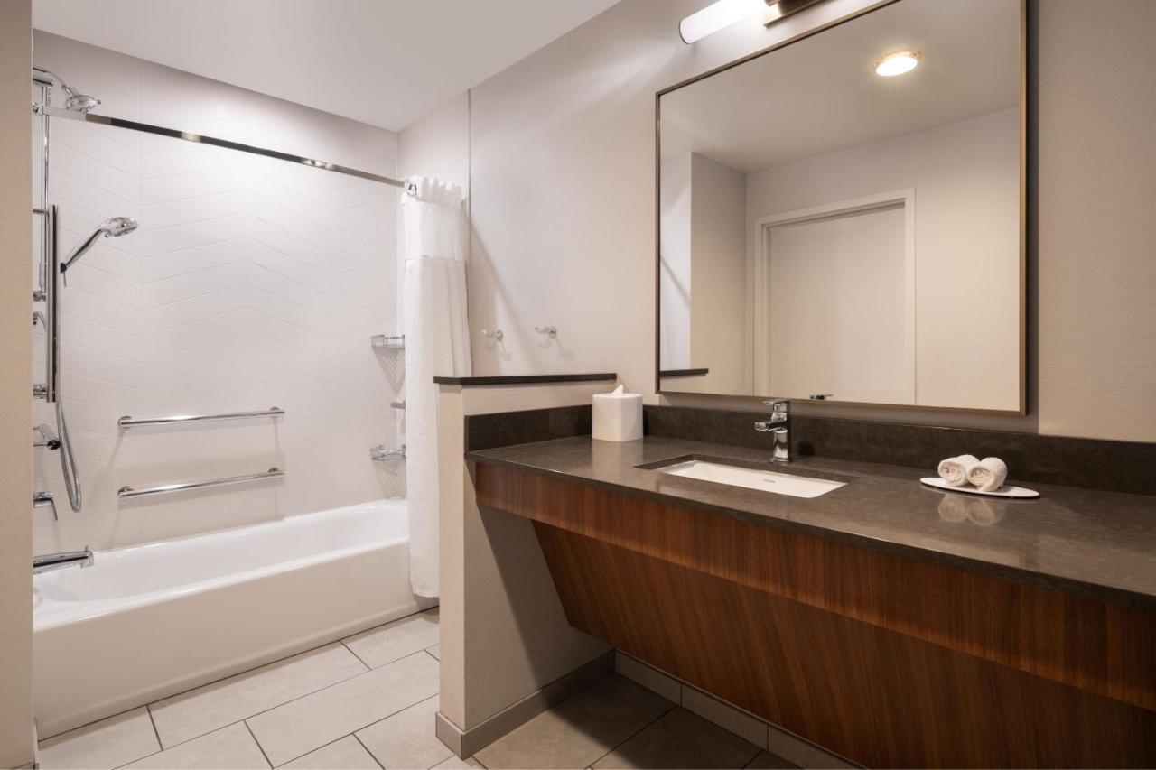 Fairfield Inn & Suites By Marriott Cleveland Tiedeman Road Brooklyn Exteriér fotografie
